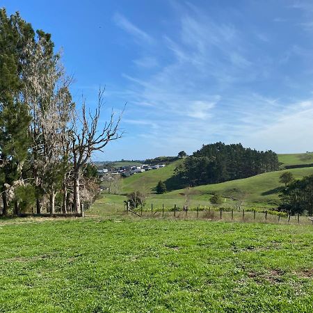 Cosy Cabin To Stay Even Better Than Glamping Pukekohe Extérieur photo