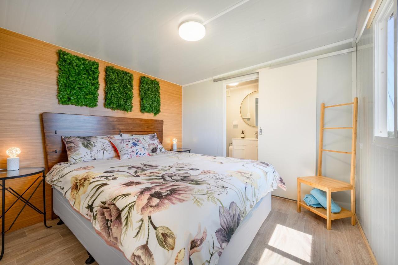 Cosy Cabin To Stay Even Better Than Glamping Pukekohe Extérieur photo