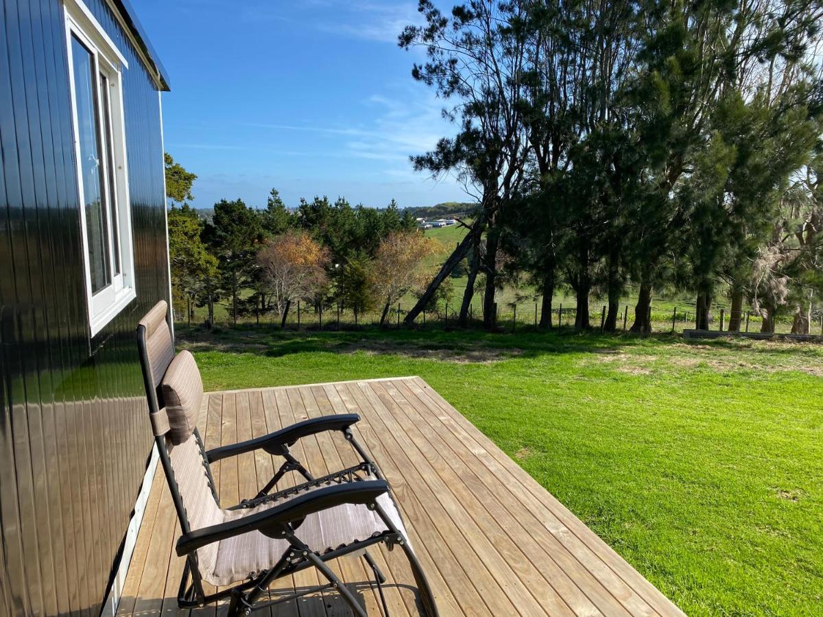 Cosy Cabin To Stay Even Better Than Glamping Pukekohe Extérieur photo